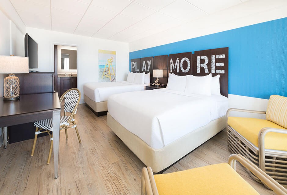 traditional queen room at St. Pete Shores Hotel